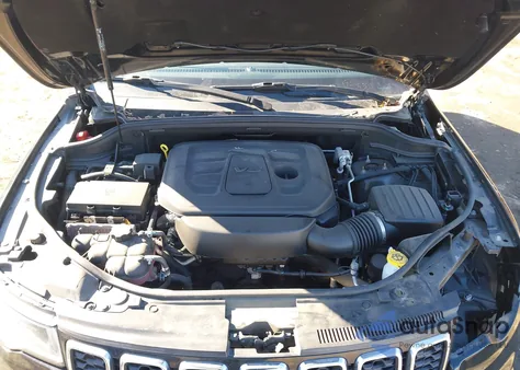 2021 Jeep Grand Cherokee Laredo E 4X4 from USA, damaged, VIN 1C4RJFAG5MC524879